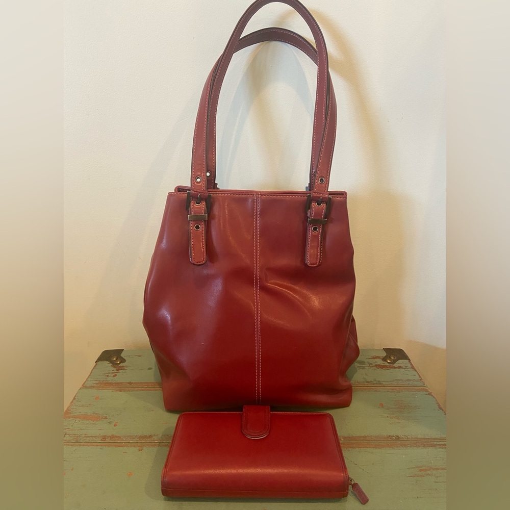 Nine West Red Faux Leather Purse/Shoulder Bag w/Buxton Red Leather Wallet